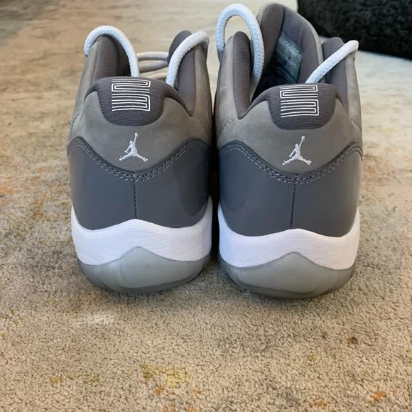 Air Jordan 11 Retro Low 10.5 cool grey/ gun smoke